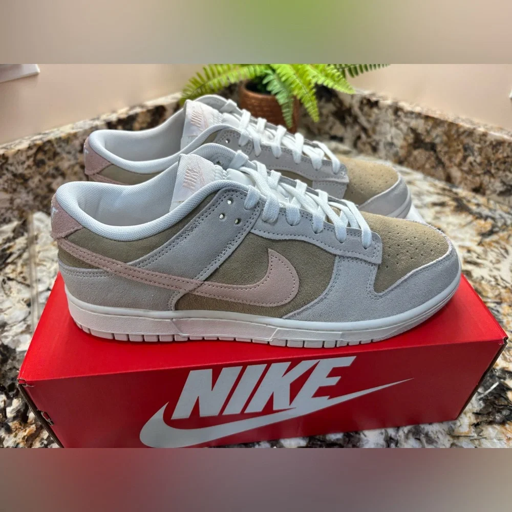 Nike Suede Sneakers in tan and Pink NEW - Picture 1 of 9